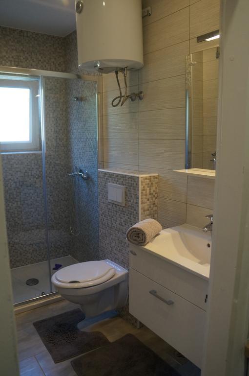 Apartments Valentino Супетарска Драга Екстериор снимка