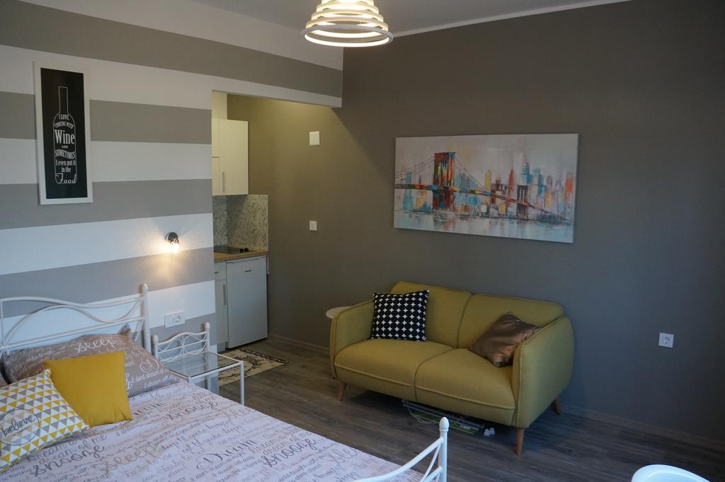 Apartments Valentino Супетарска Драга Екстериор снимка